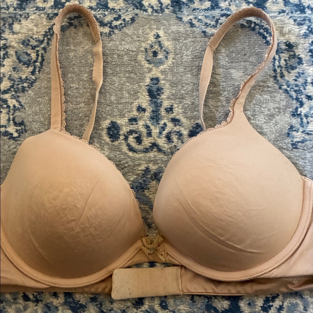 Victoria's Secret Beige Lace Trim Bra